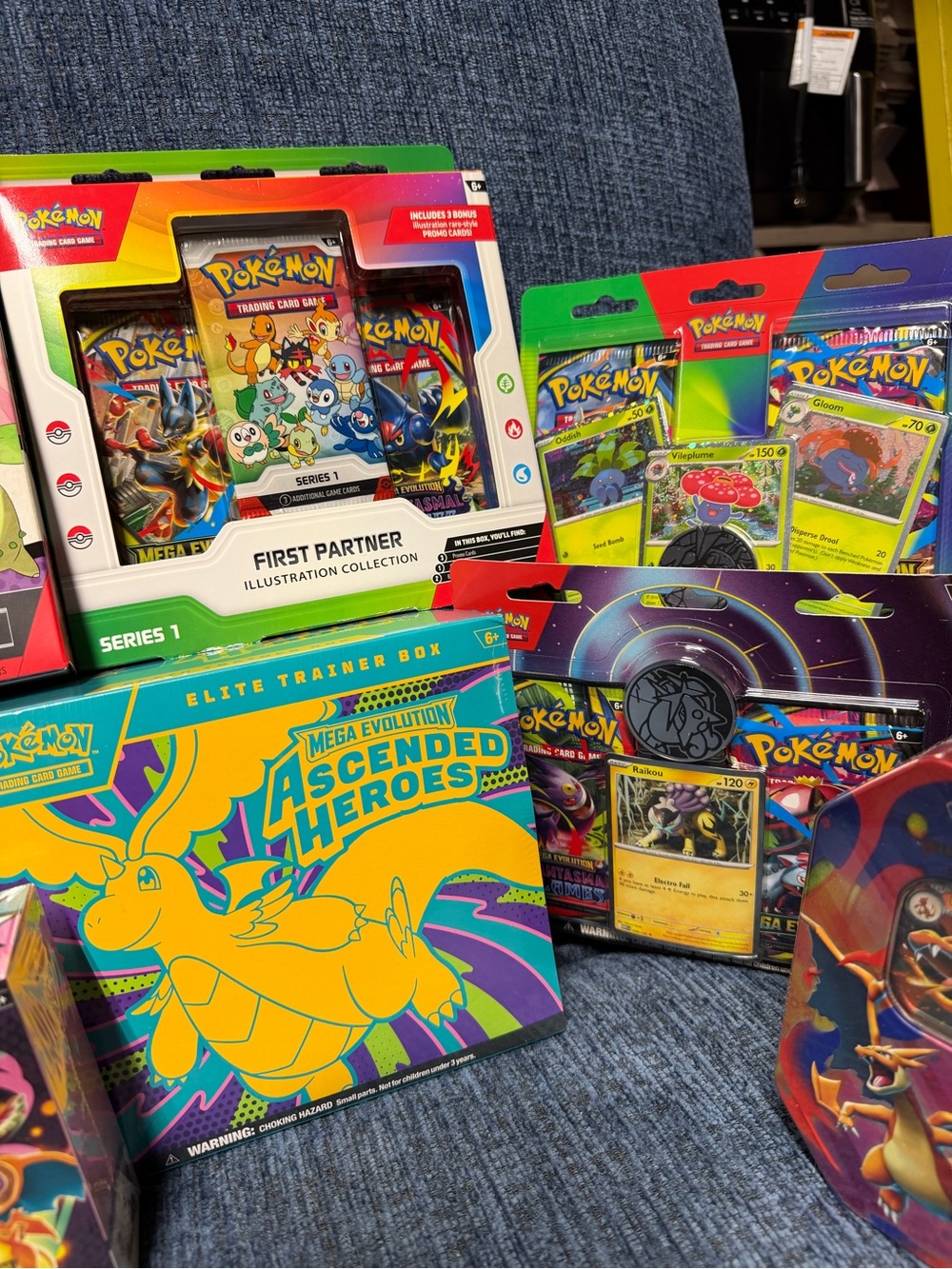 Large pokemon card bundle